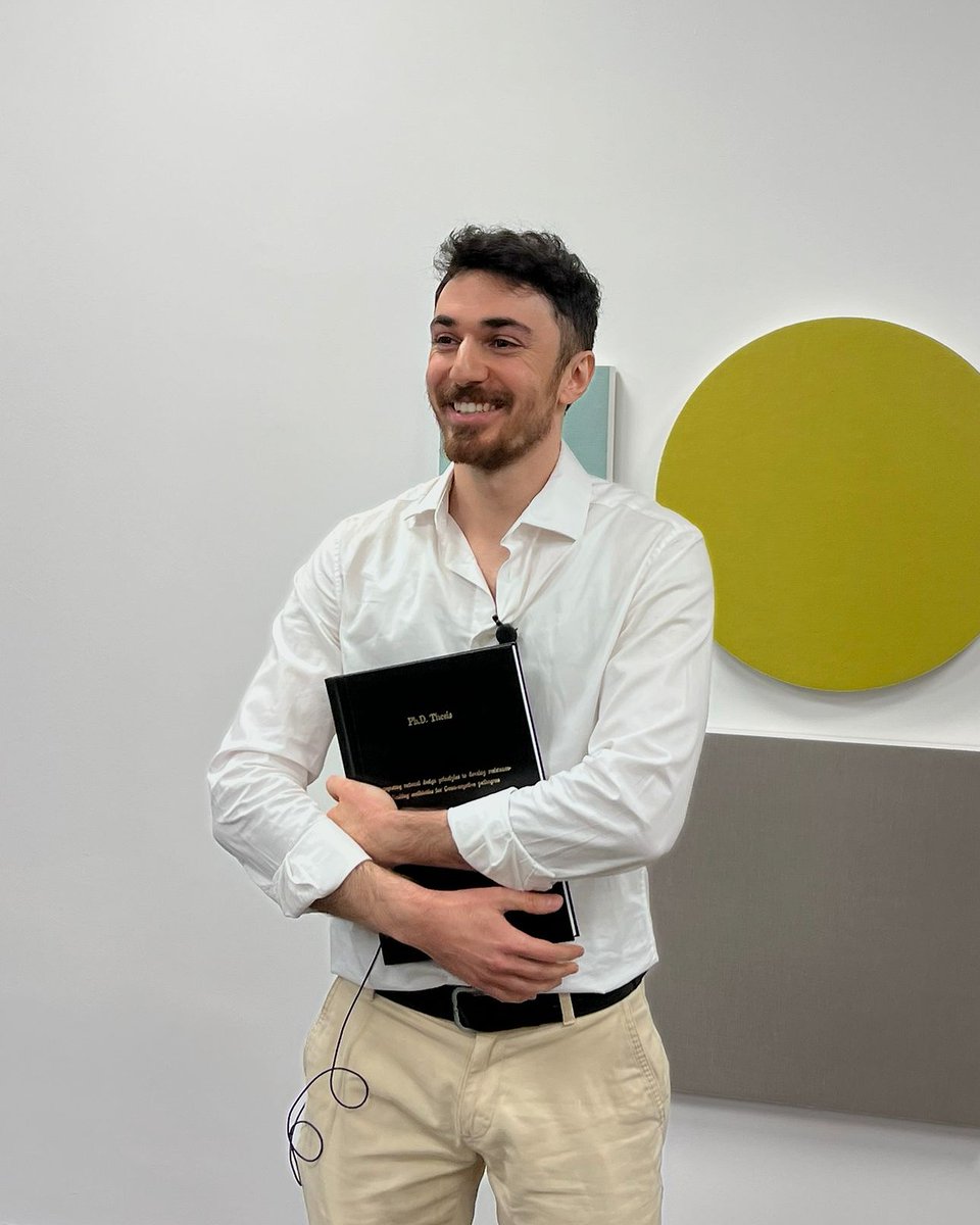 Csaba_Pal_Lab's tweet image. 🎓 Warm congrats to Elvin Maharramov @Ely_win on a successful PhD defense on the principles of designing #antibiotics with limited #resistance. A timely and elegant contribution to the field of #DrugDevelopment on how to design less resistance-prone antibiotics. More info below👇