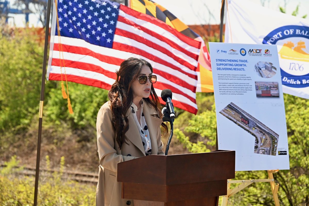 portofbalt's tweet photo. Big news for PoB!

We hosted a groundbreaking ceremony with @portsamericahq on a new grain transload facility that will make it easier for Maryland farmers to export their soybeans, corn, and wheat. @MarylandDOT @MDBiz @MdAgDept

Set to open August 2026. https://t.co/Hfx6LT2fcc