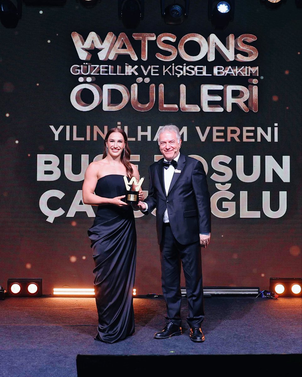 Buse Tosun Çavuşoğlu tweet media