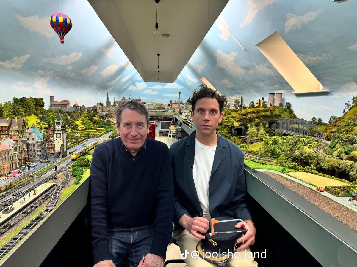 MIKA ITALIAN FANS tweet media