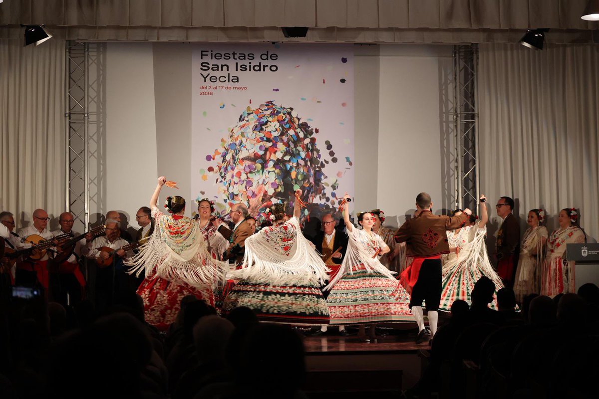 Las Fiestas de San Isidro 2026 ya tienen cartel anunciador. 

Hoy presentamos «Prodigioso San Isidro», una obra del artista yeclano Lidó Rico que refleja la esencia de nuestras fiestas: tradición, emoción y ese estallido de color que nos une como pueblo. 

¡Viva San Isidro!