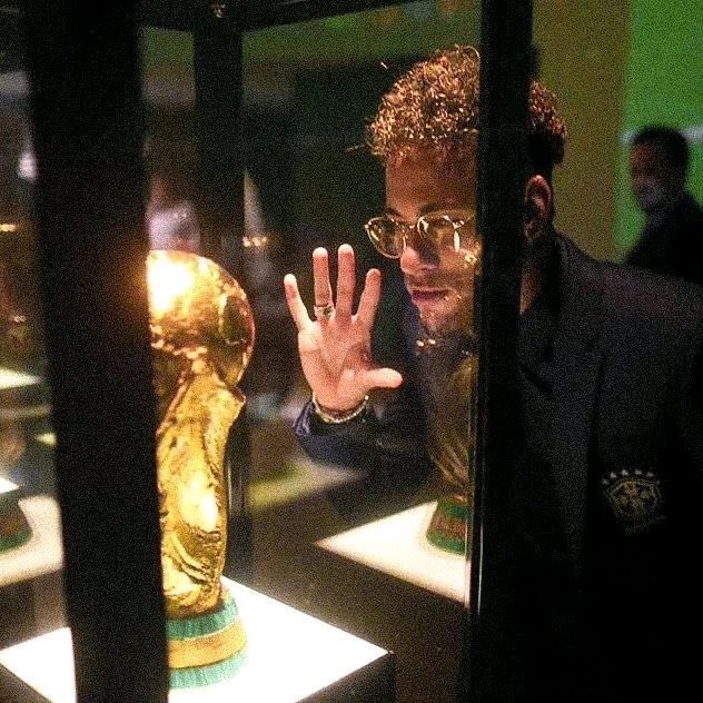 Estagiário do Ney tweet media