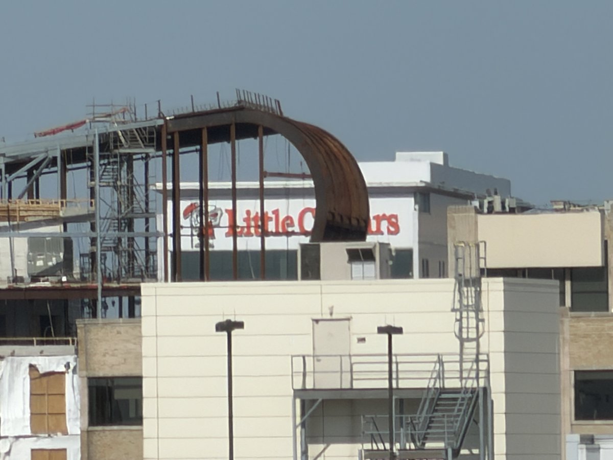 Just some guy 🙋‍♂️ tweet media