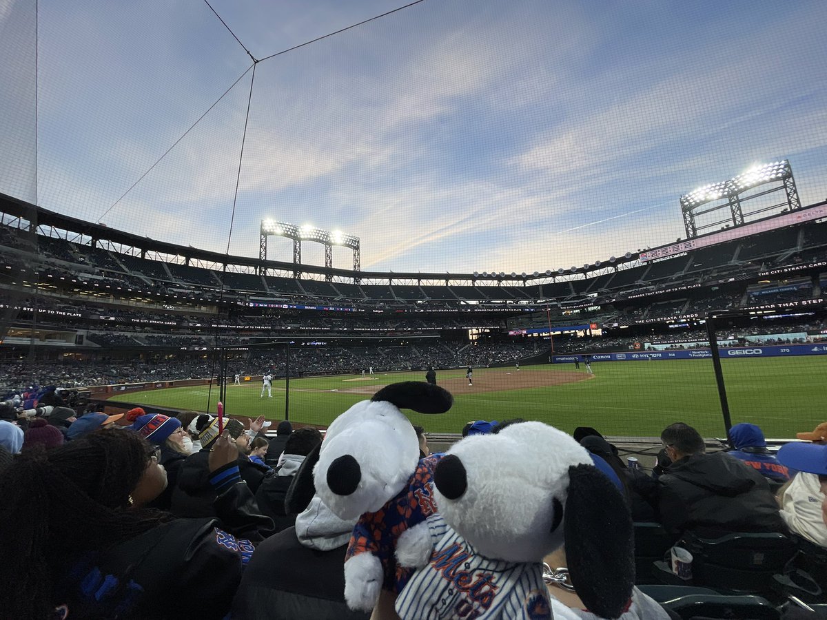 nadia ⋆˚｡⋆⚾︎ tweet media