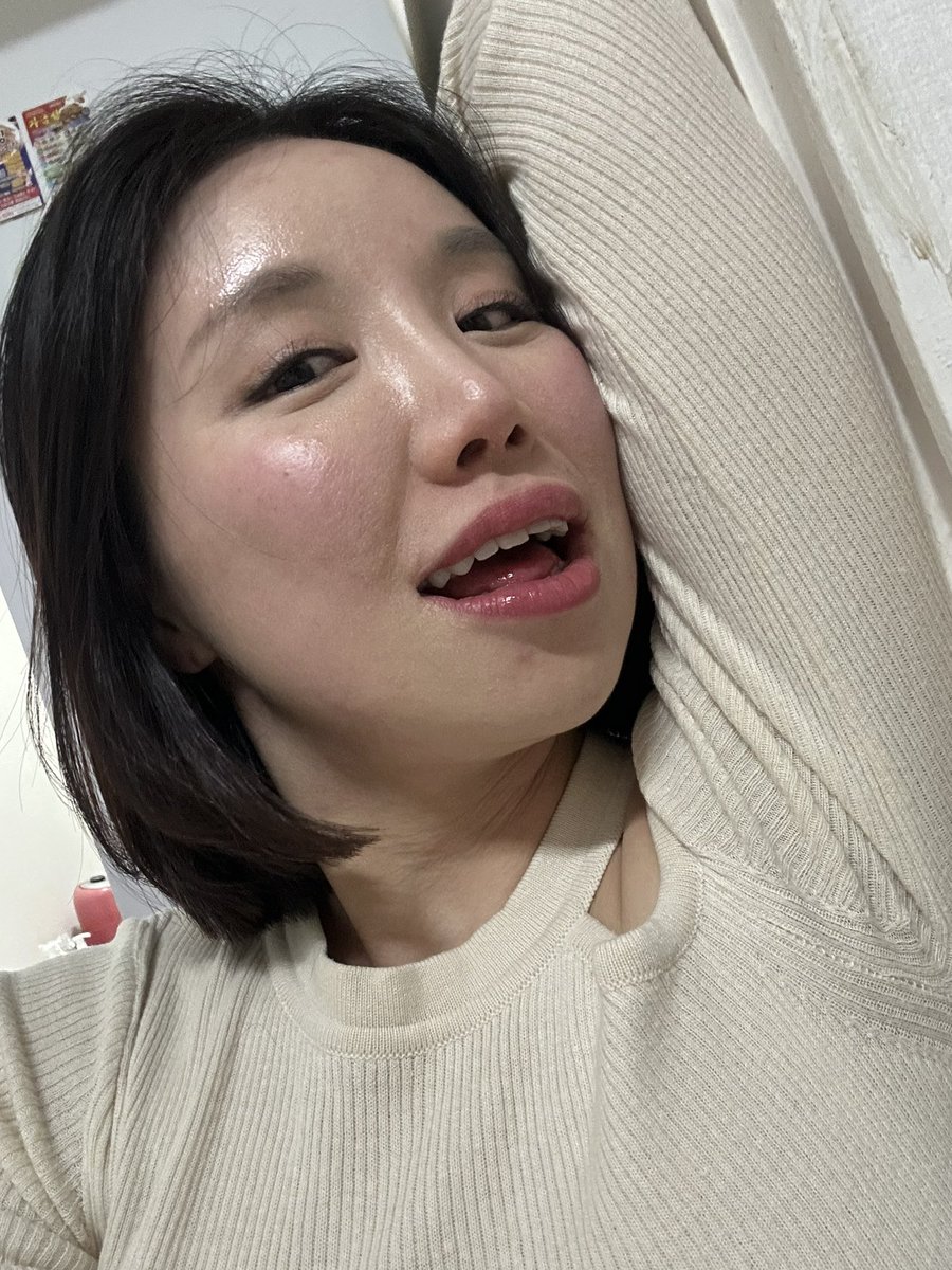 minheesoo128's tweet photo. 🧡💛 https://t.co/WSr8zp3E1O