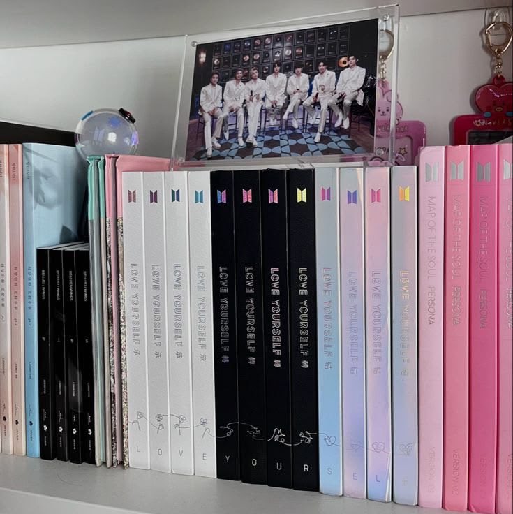 Vickgood21's tweet photo. ✨💜 venda de itens bts a thread 💜✨
.
.
.
.
.
.
.
 (Imagem ilustrativa) https://t.co/ggm9Kzl469