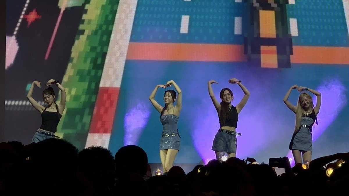 🍿💩(in🪳crocroach font)👹💚 tweet media