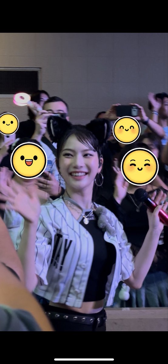 🍿💩(in🪳crocroach font)👹💚 tweet media