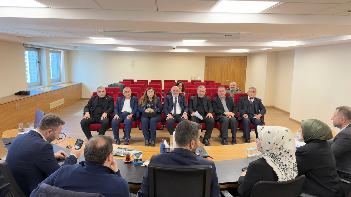 serdarorhan's tweet photo. Nisan ayı meclisimizde bizleri yalnız bırakmayan Kadın Kolları Başkanımız @SedaBatal_24 ve ekinine teşekkür ediyoruz.

@burakcifci34 
@atasehirakparti 
@atasehirak1 https://t.co/Q9MnumQugB