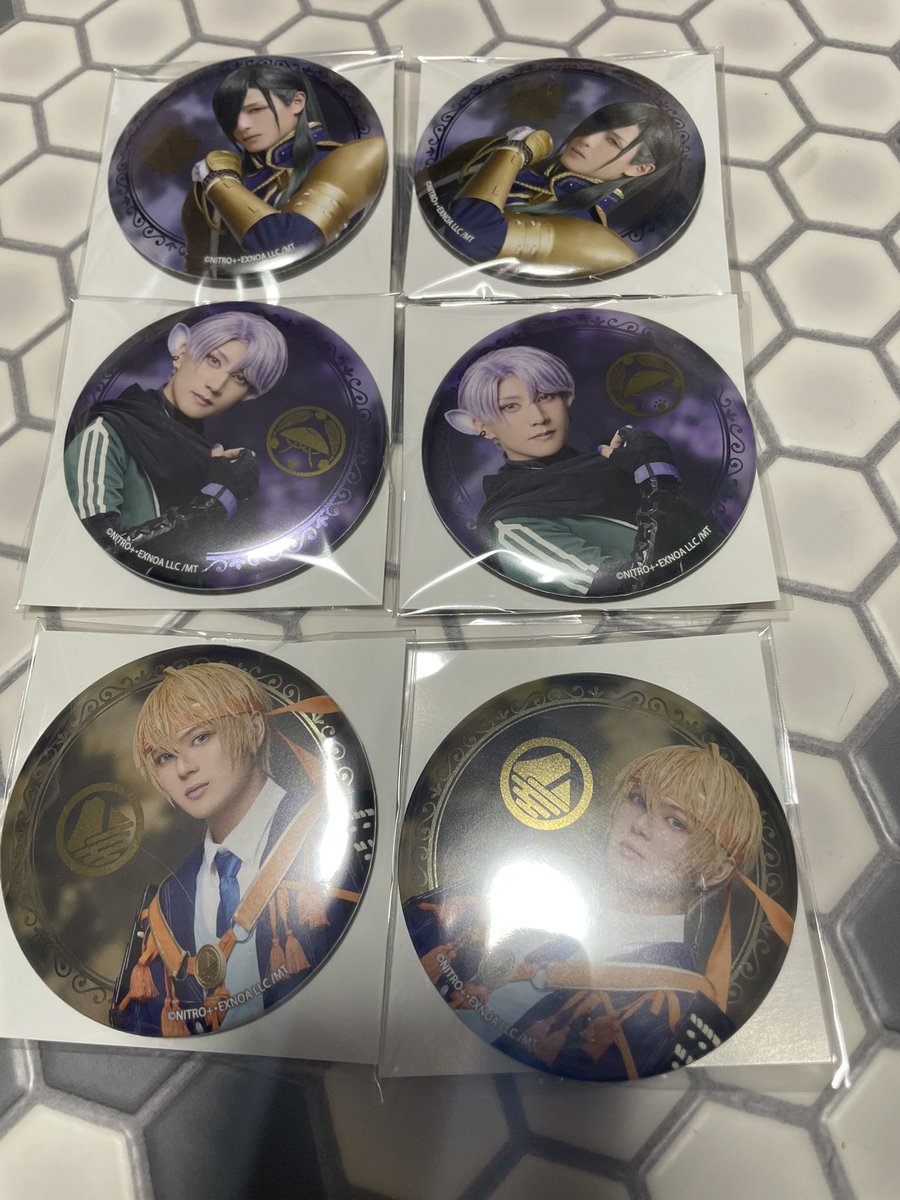 hjsksu's tweet photo. 【交換】ミュージカル 刀剣乱舞 刀ミュ 静かな夜半の寝ざめ 缶バッジ

(譲)青江2/五月雨2/国広2

(求)長義>定価

※国広は交換のみ
※郵送 https://t.co/ouMDD2Ichz
