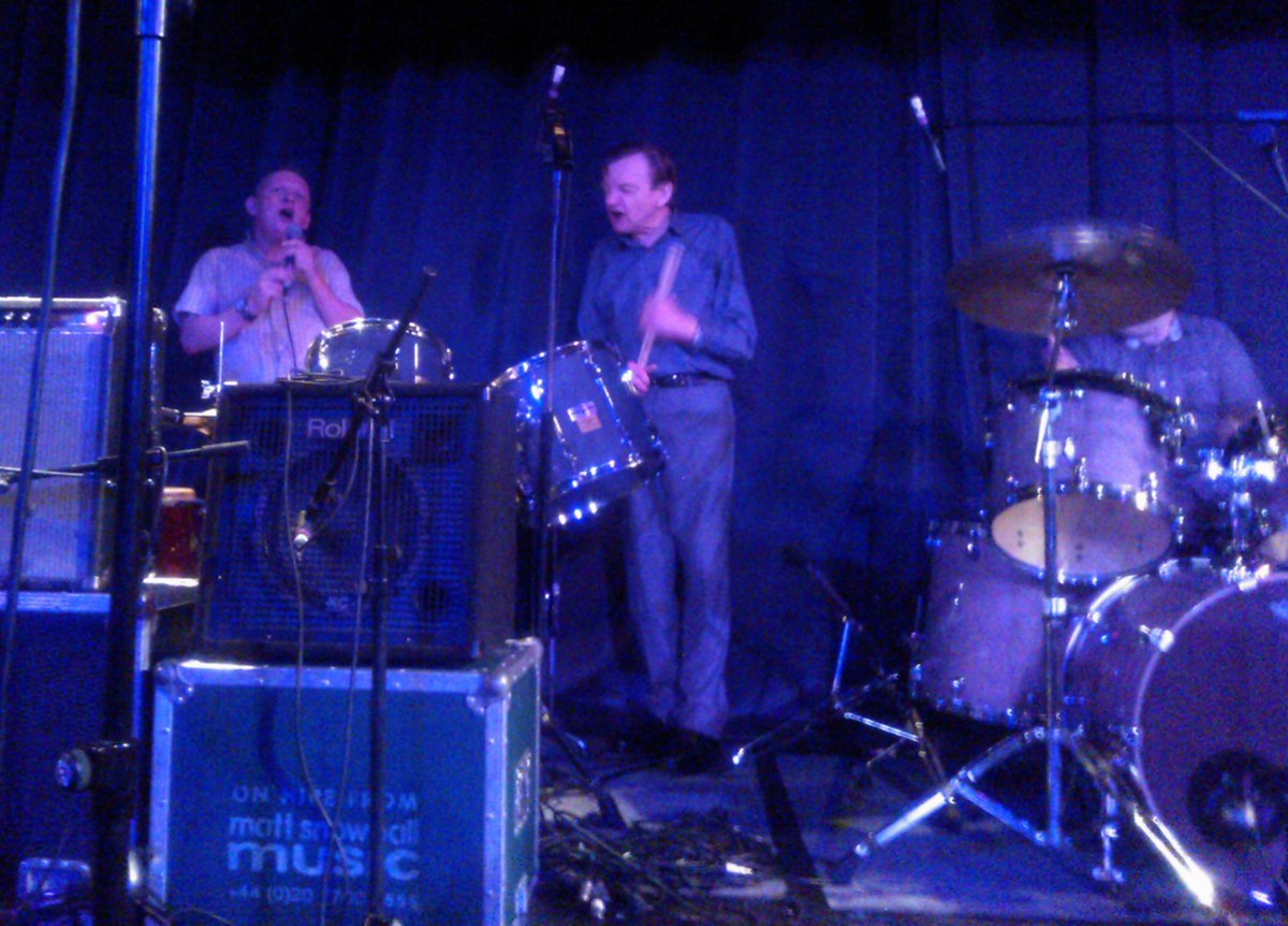 thefranbrillo's tweet photo. DRUMS AND SHOUTING #FallFriday https://t.co/Edg25jdd9l