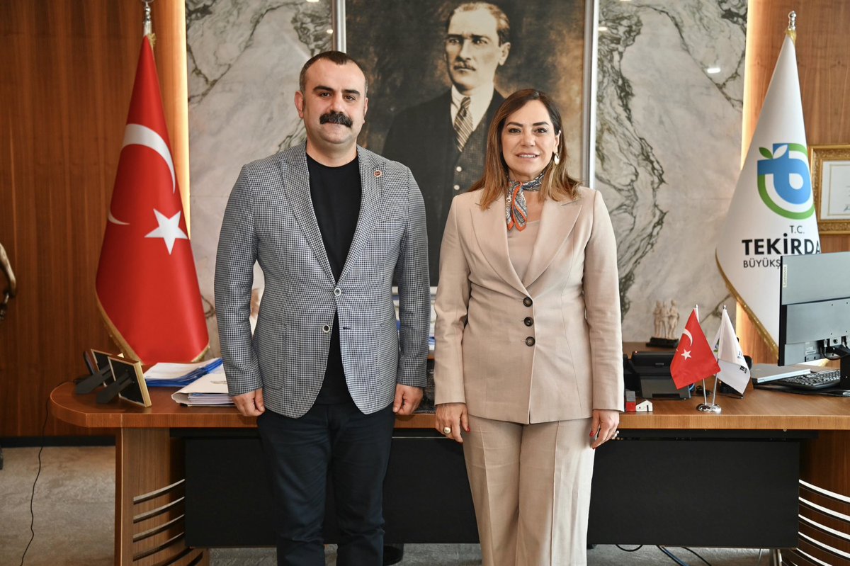 trakyakent's tweet photo. Trakya Belediyeler Birliği Başkanı ve Tekirdağ Büyükşehir Belediye Başkanı Sayın Dr. Candan Yüceer, Trakya Belediyeler Birliği Yönetim Kurulu Üyesi Uzunköprü Belediye Başkanı Sayın Ediz Martin’i makamında ağırladı.🤝

#Trakya
#Tekirdağ
#Uzunköprü https://t.co/BuCcimhYbz