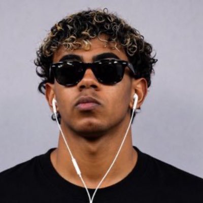 trassuss's tweet photo. #NouvellePhotoDeProfil https://t.co/og8hFOguDt