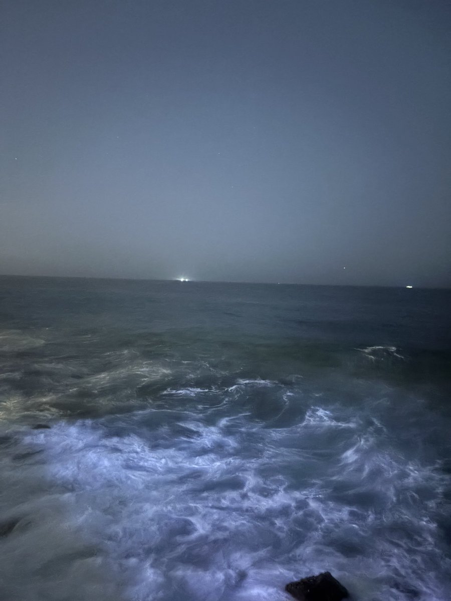 reema97o's tweet image. " منى عمري يطول عمري 
عشان نقضيه سوا في جدة"