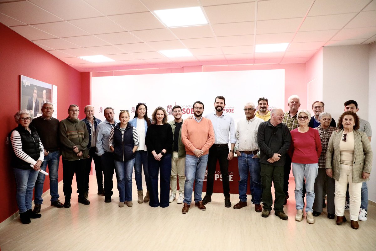 ASCotrina's tweet photo. Hoy en la Asamblea se ha vuelto a retratar el PP: dependencia de Vox e injerencias desde las direcciones nacionales de PP y Vox. Cuando la estabilidad depende del “si nos da la gana”, lo que tiene Extremadura es desgobierno.

Gracias Hornachos, Valencia del Ventoso y Monesterio. https://t.co/MTmSLxAHGg
