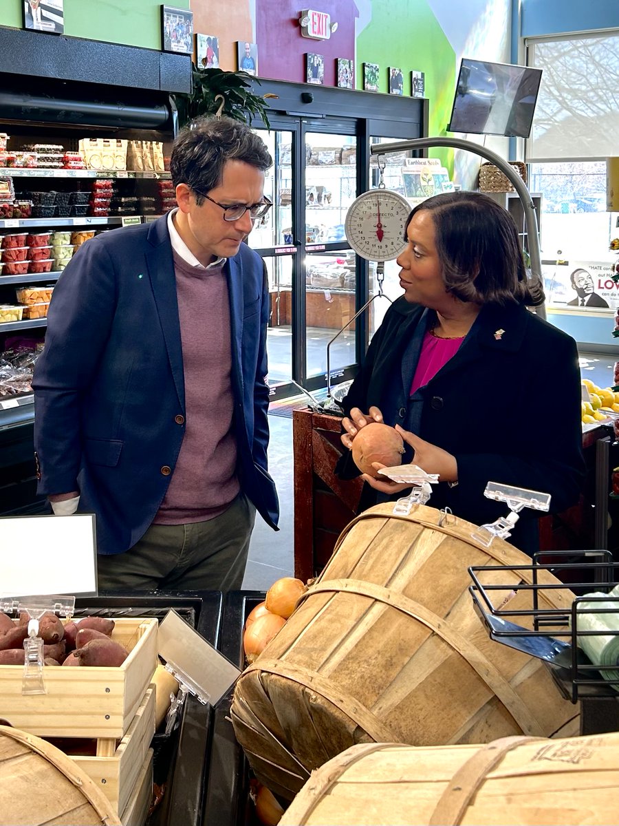 LGSabinaMatos's tweet photo. I'm so grateful to have had the chance to sit down with former FTC Commissioner Alvaro Bedoya at @urbangreenscoopmarket in #Providence to talk about our Fair Price Grocery Agenda and what we're doing to increase competition and lower grocery costs here in #RhodeIsland

#ltgov https://t.co/s9oISeLQSP