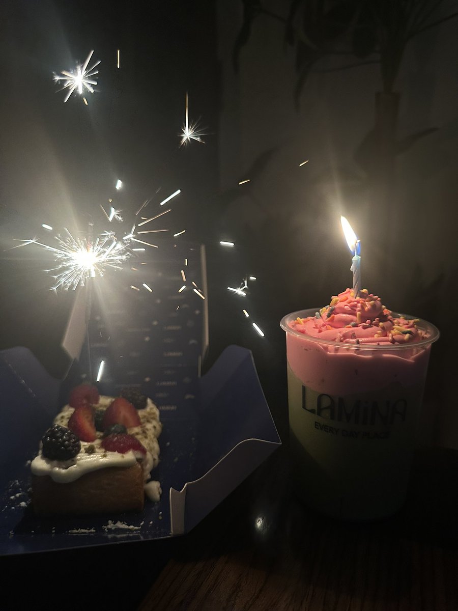 Bayanjs_'s tweet photo. Upgraded! 🥳🎂🍵✨ https://t.co/jiAF609vpe