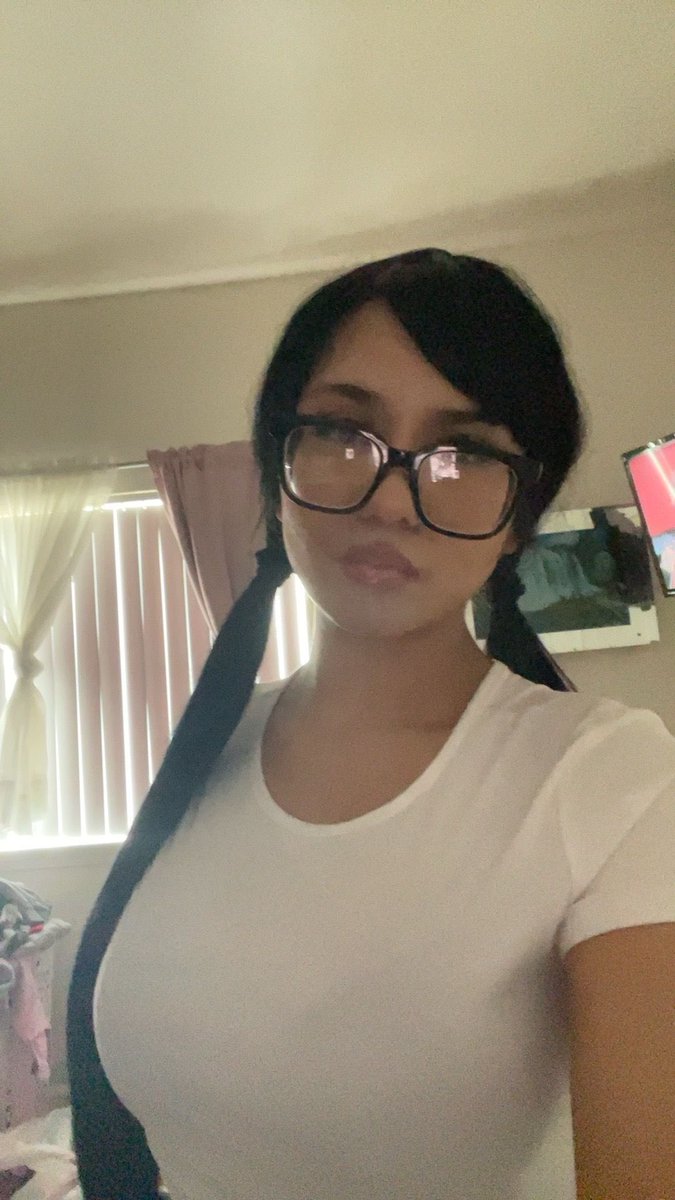 wvuqiq's tweet photo. #promotwt #moothunt
  Kim   𝄞     15 ,   she her
#discord #musictwt #valorant
  #fortnite #gamingtwt #roblox
◟‿    pls  be  my  friend  𓏲𝄢 https://t.co/GhLE2Pxpp2