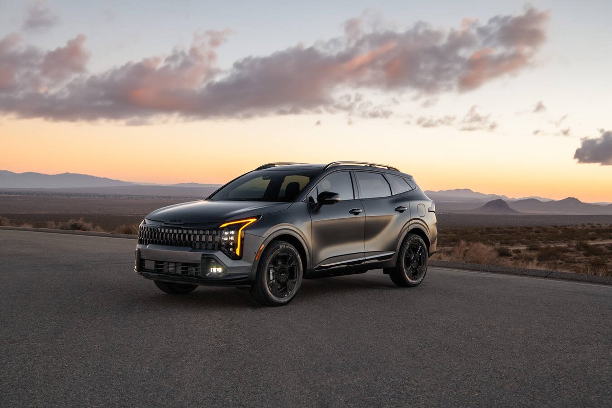 markhglover's tweet photo. Check out my review of the 2026 Kia Sportage PHEV X-Line Prestige AWD sport-utility vehicle on my AutoGlo blog: https://t.co/u28cB2z2AG ... https://t.co/cU93bqXBq2