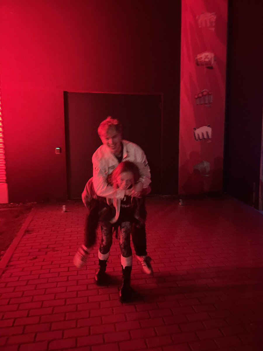 sev 🐯 tweet media