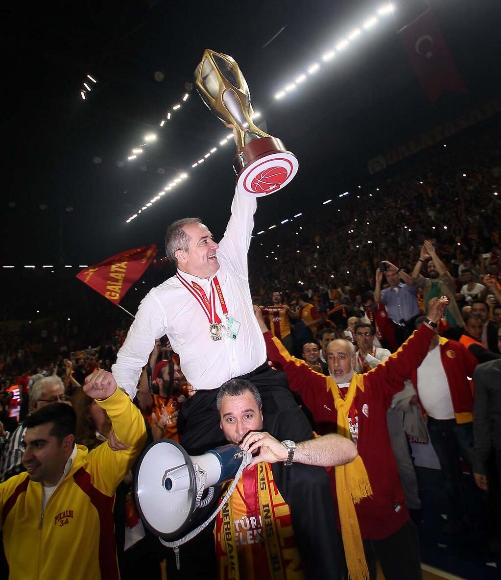 FCN Basket tweet media