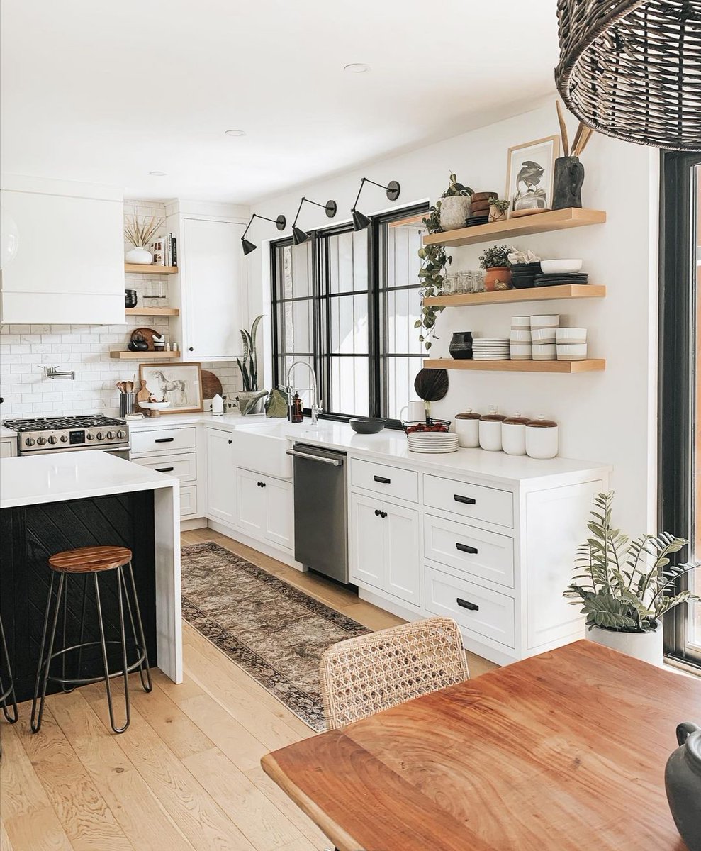 Laura Marie tweet media