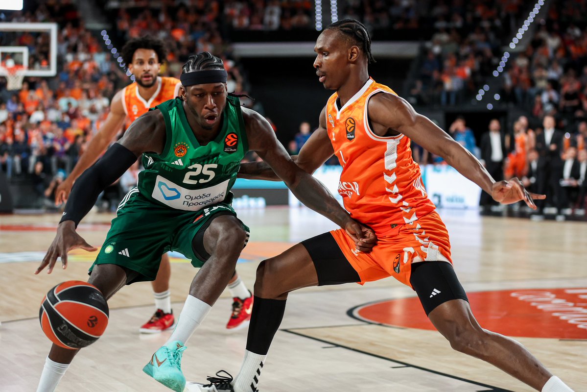 Green Watch tweet media