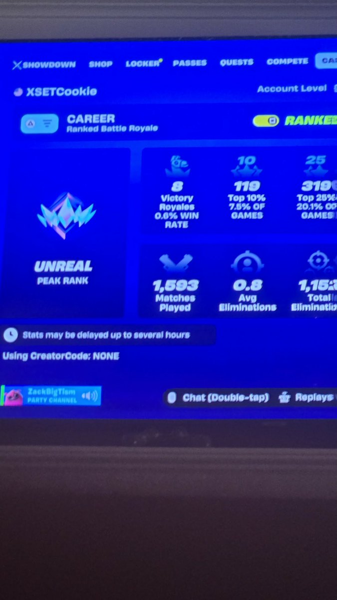 FaZelazycookie's tweet photo. I hit unreal but its not appear in my rank skin @Fortnite https://t.co/HeChT1cOVa