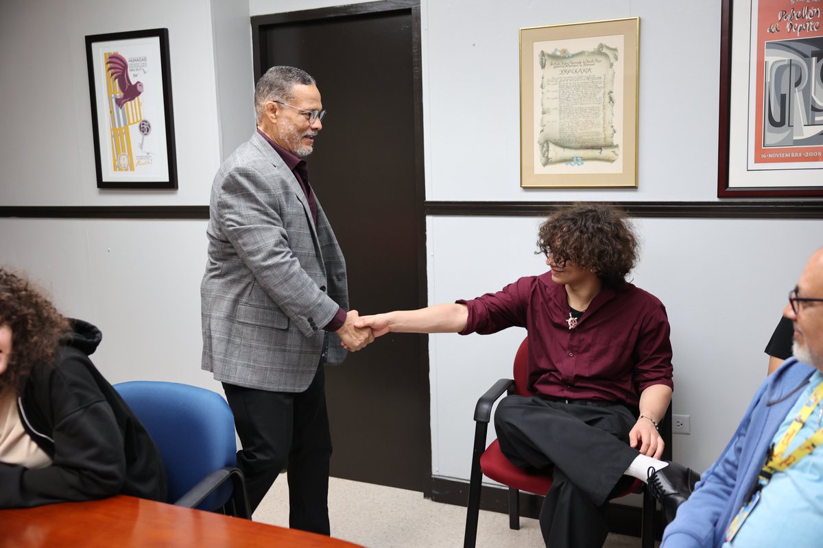 ♟️🦉 ¡Orgullo Búho! El rector interino de la Universidad de Puerto Rico ...