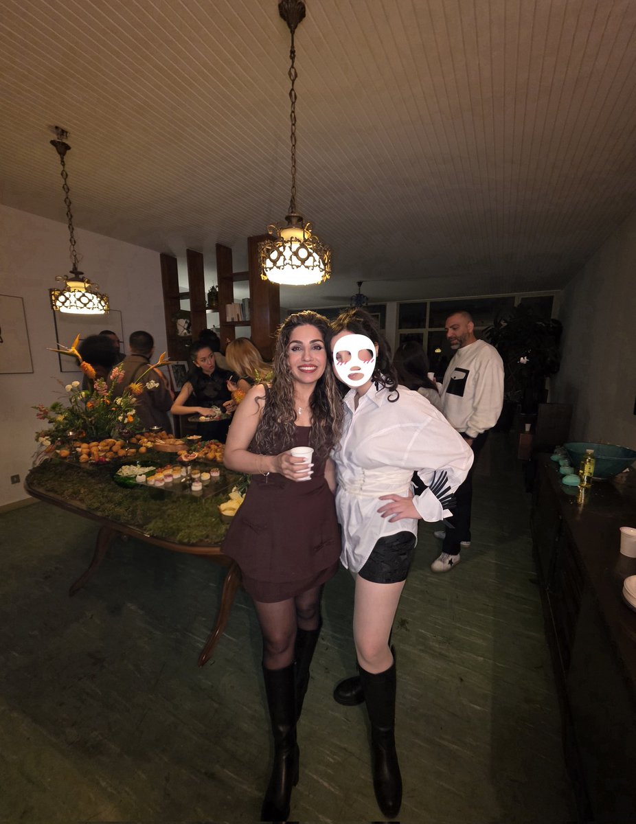 Titaniumgirl tweet media