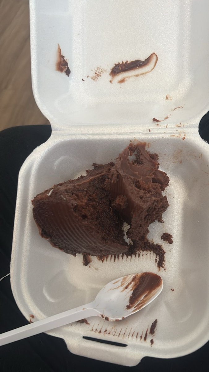 sarah. VAI VER O BTS!! tweet media