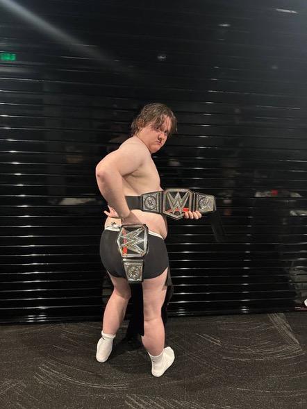 Lewis Capaldi tweet media