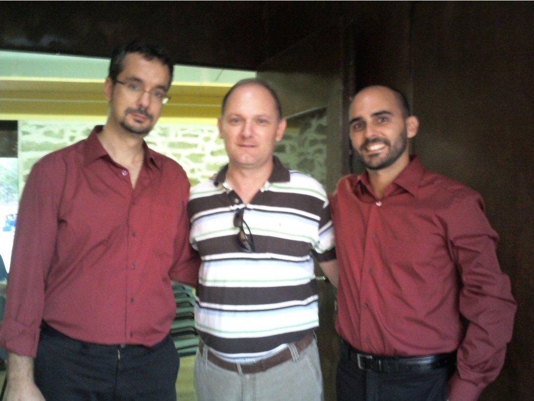 Recuerdos de un concierto en el #Barraco con mis colegas guitarristas <a href="/soyoscar/">Óscar López Rogado</a> y <a href="/PabloSanNicasio/">Pablo San Nicasio</a> que hacían un dúo maravilloso.