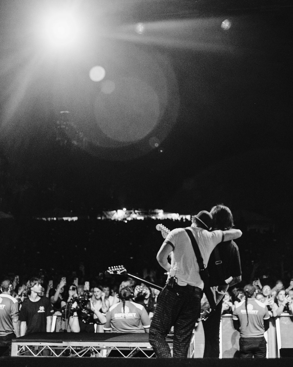 Pierce The Veil tweet media