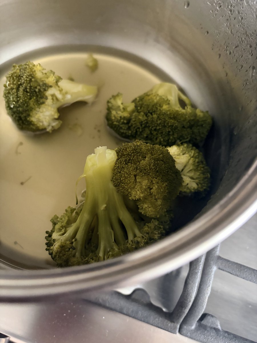 Noemi Guzik tweet media