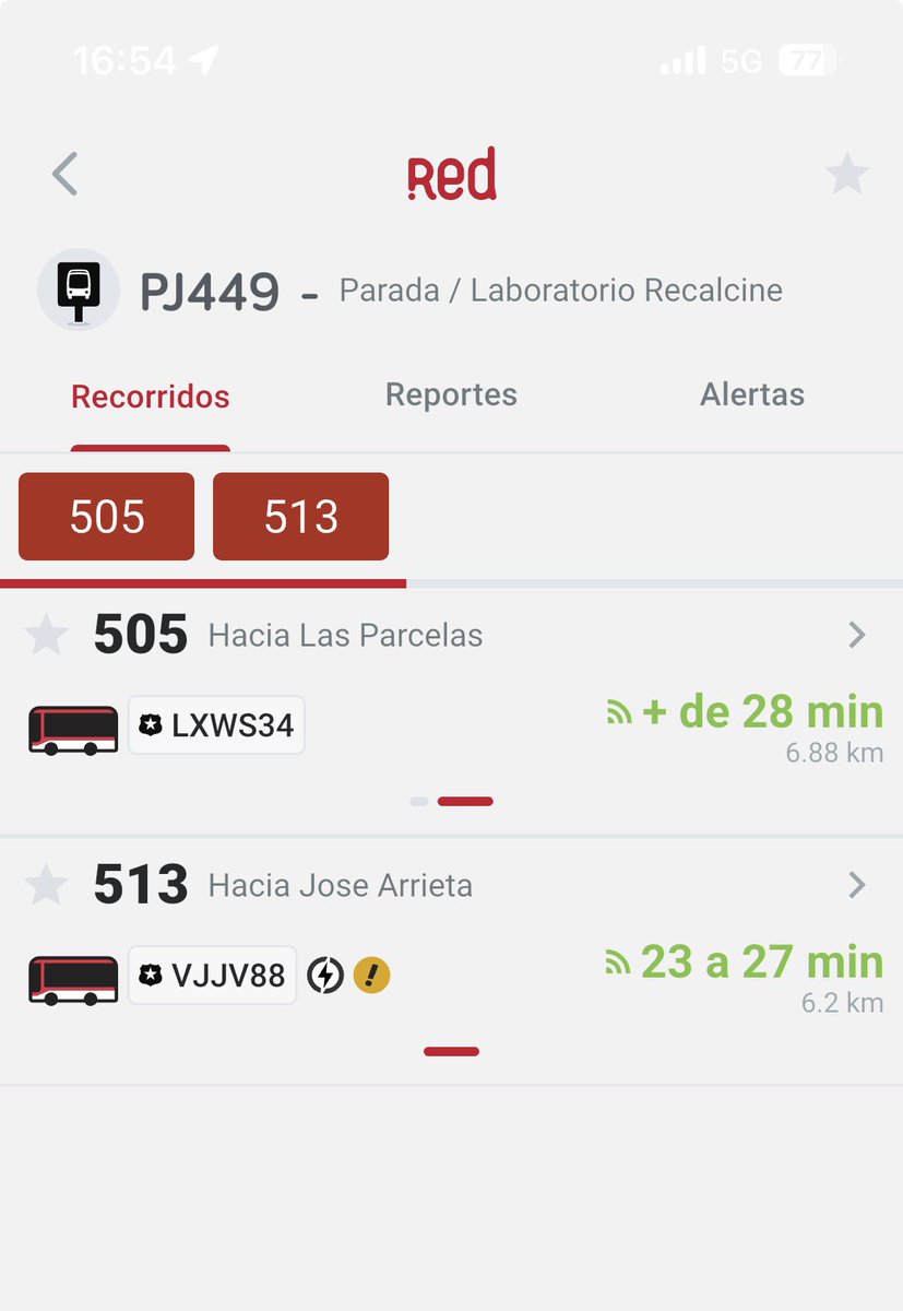 Las únicas 2 micros que pasan por Carrascal… súper buena gestión 🫠