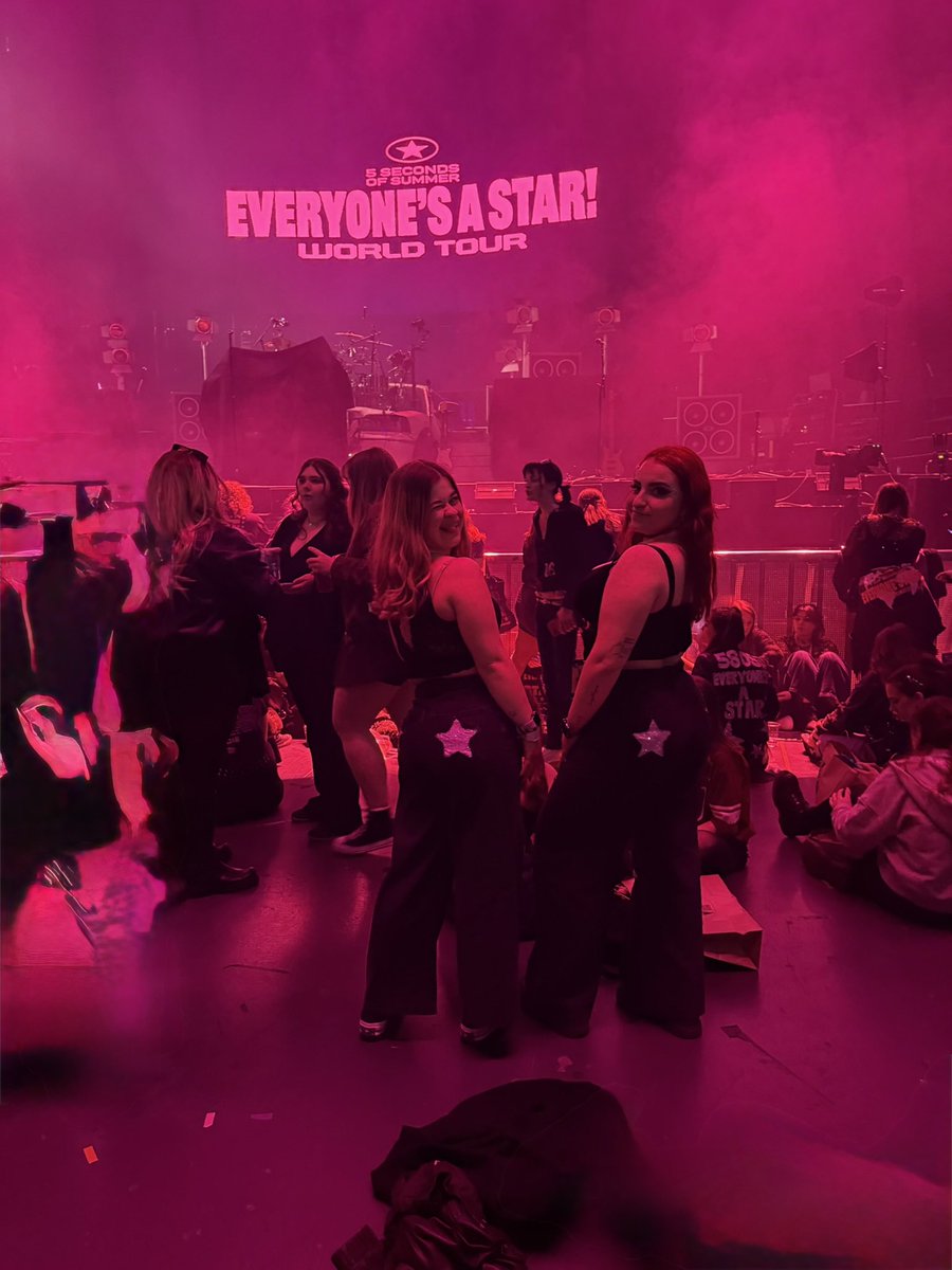 bea ❤️‍🩹 ON TOUR tweet media