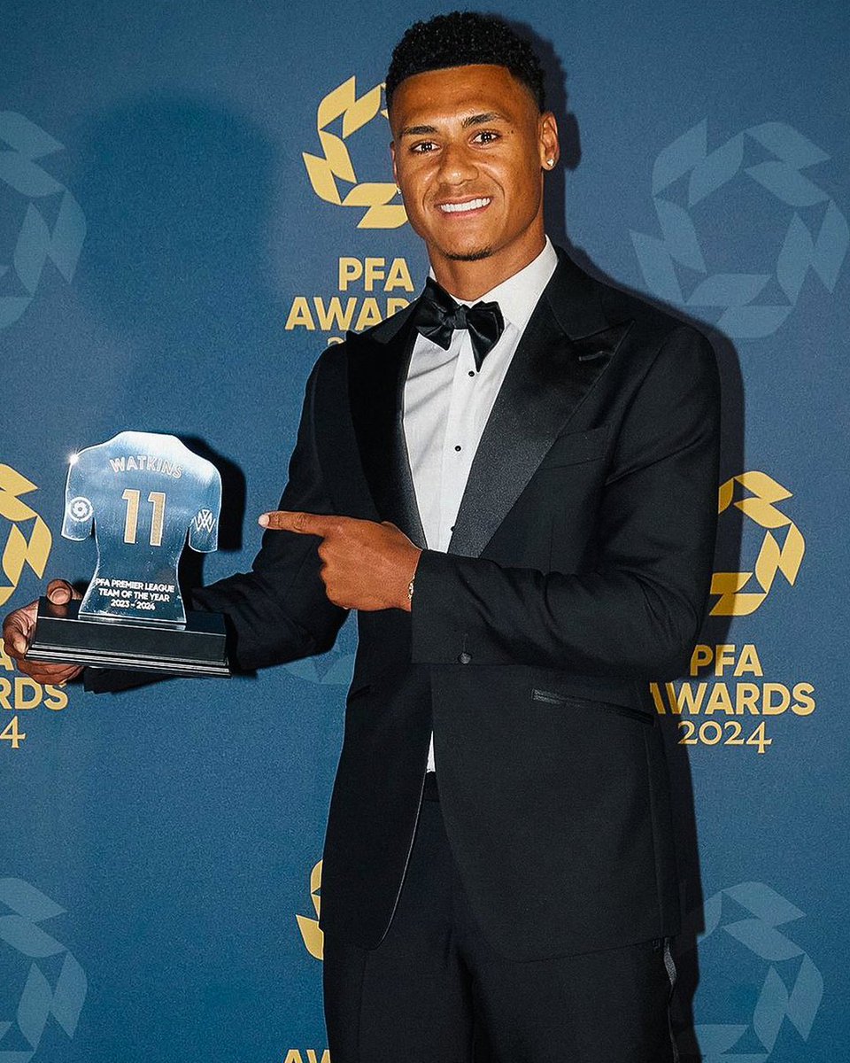 (Fan) Connor tweet media