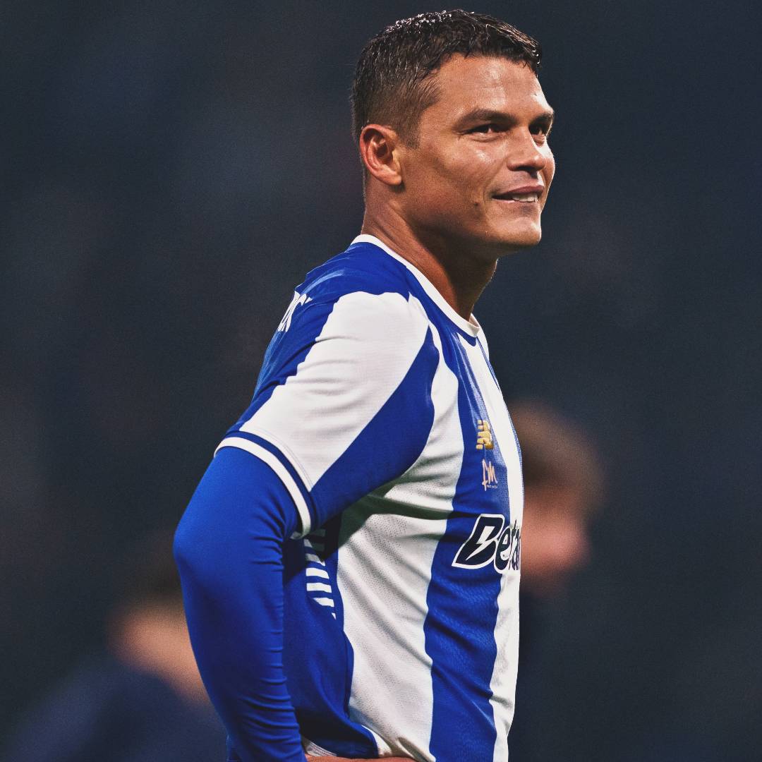 Thiago Silva entre todos os jogadores em Porto 1-1 Nottingham Forest:

1° em passes certos (83)
1° em ações com a bola (97)
1° em chutes bloqueados (2)
1° em duelos aéreos ganhos (7)

🇧🇷💪🏼