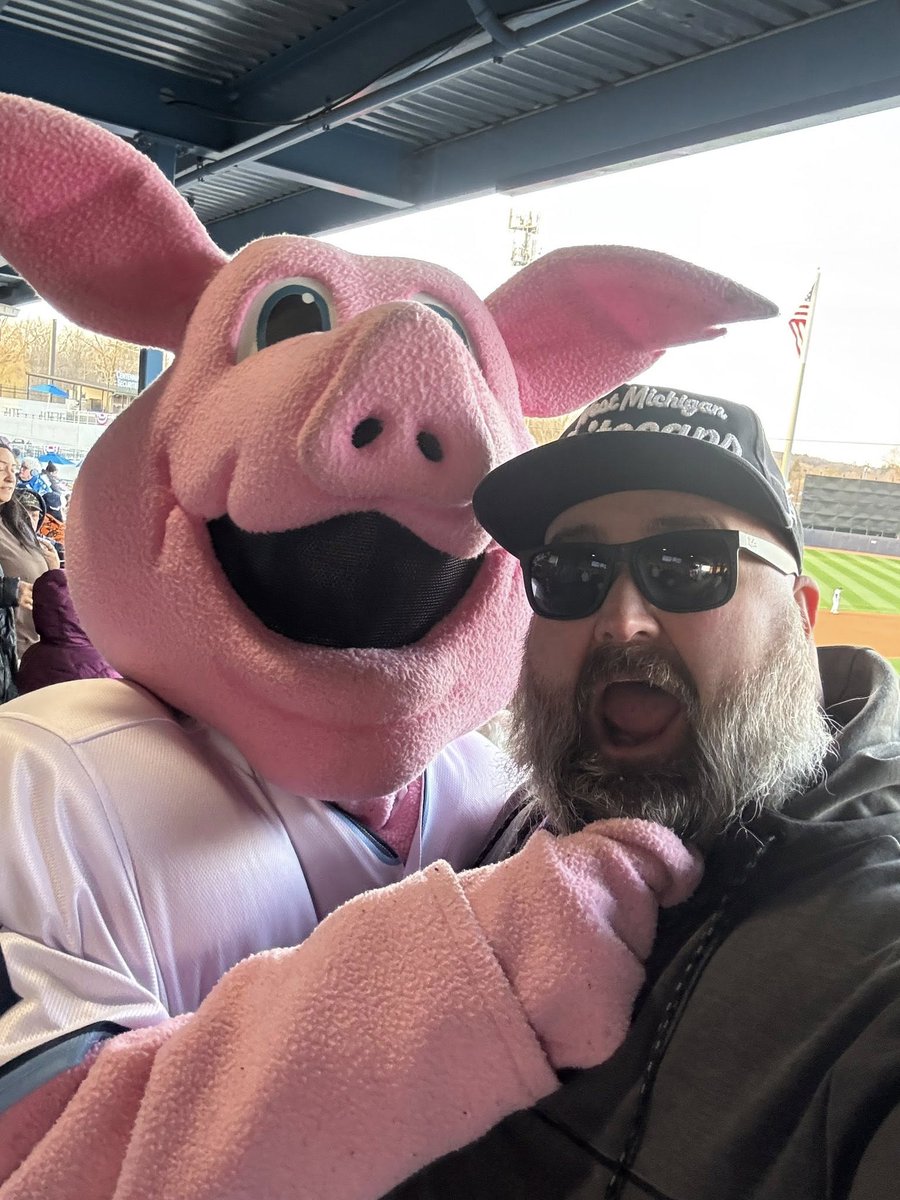 Townsquare Media tweet media