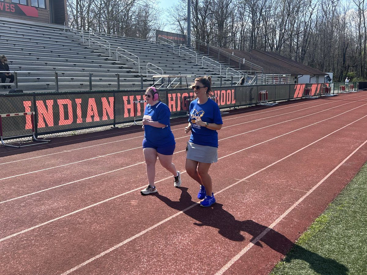 kyleajepson's tweet photo. Congratulations to all the student athletes who competed in today’s Unified Olympics!!!! Students from @MadeiraSchools, Indian Hill and Loveland did an amazing job!!! Special thanks to Mrs. Lowe and all who helped organize!!!!

@KenjiMatsudo
@madeiraath https://t.co/noAiufRPaB