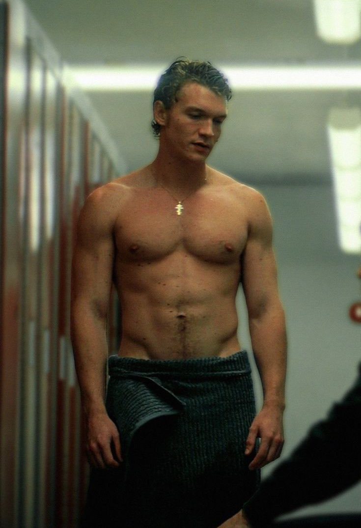 rzanovszn's tweet photo. the tl waking up!! this connor with this ilya. they meet at a club, ilya #CRAVES that cookie he is absolutely insane for it. their idea of dirty talk is ilya speaking in russian and connor trying to say it back to him like the linguist he is. ilya is very impressed and turned on. https://t.co/BJ3SNEvckf