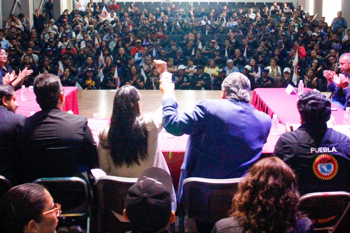 ✔️ Avanzamos con acciones en favor de nuestras y nuestros trabajadores.

Hoy anunciamos el convenio salarial y contractual 2026 🫱🏻‍🫲🏼 para el Sindicato Luis Cabrera de la CTM: 4.5% de incremento directo al salario y 15.4% en conjunto con prestaciones.

Este acuerdo reconoce el