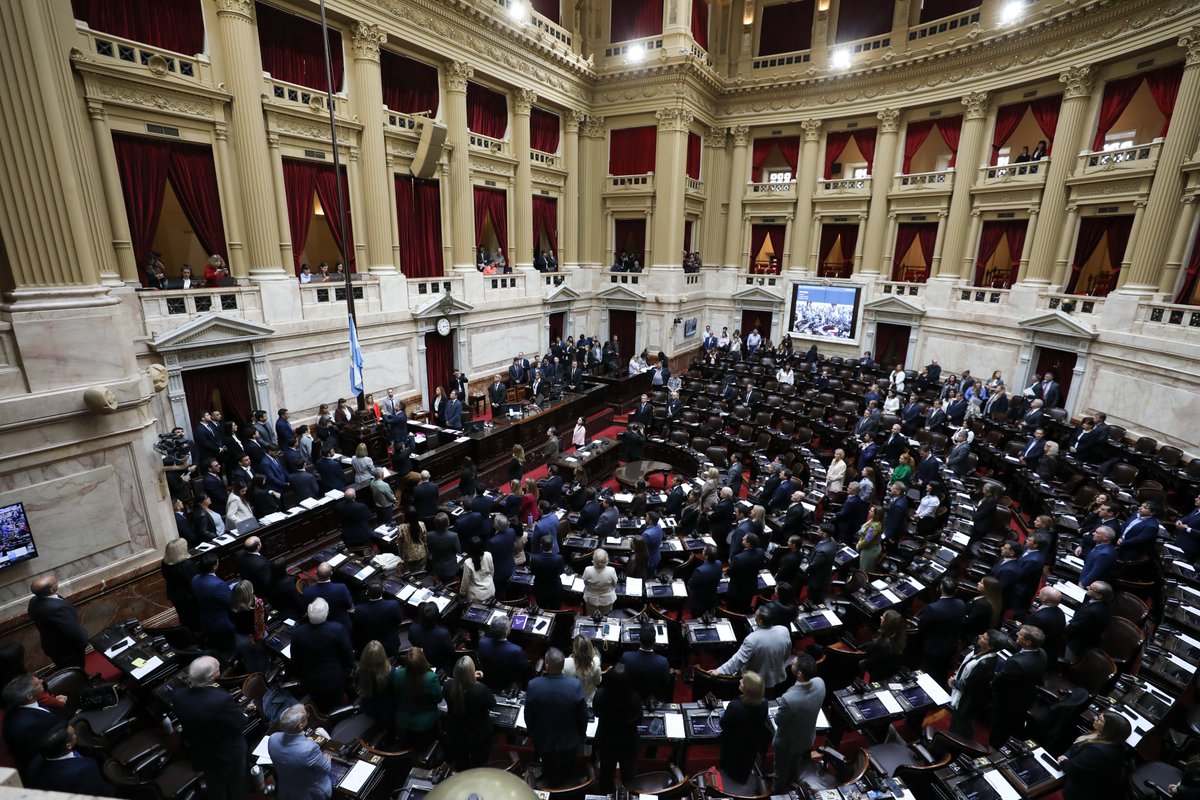 Bianchetti_E's tweet photo. Sesión Especial en el recinto @DiputadosAR https://t.co/5AGB57WtW3