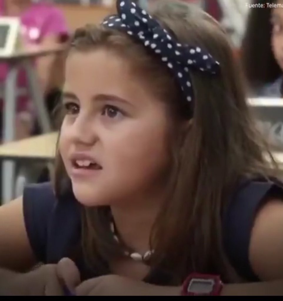 Tito de incógnito tweet media