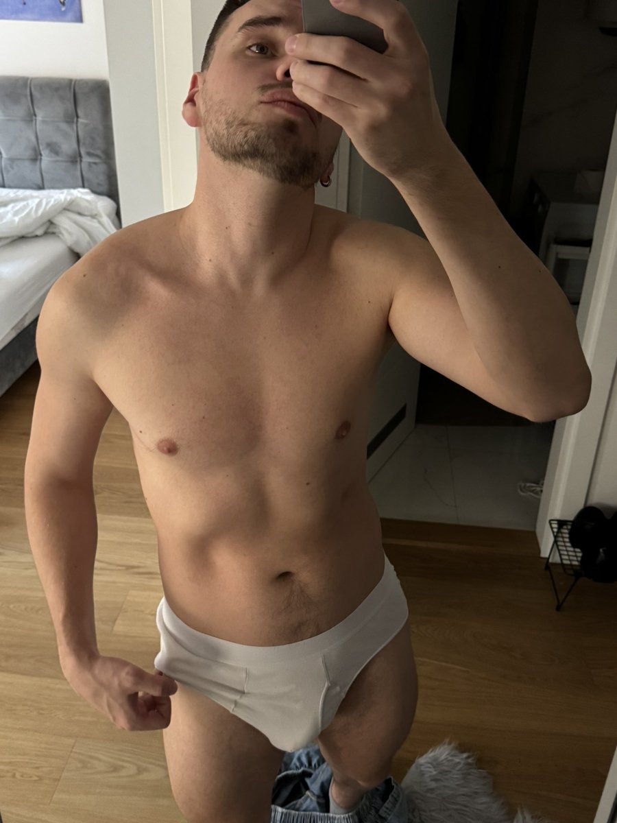 bad rommy tweet media