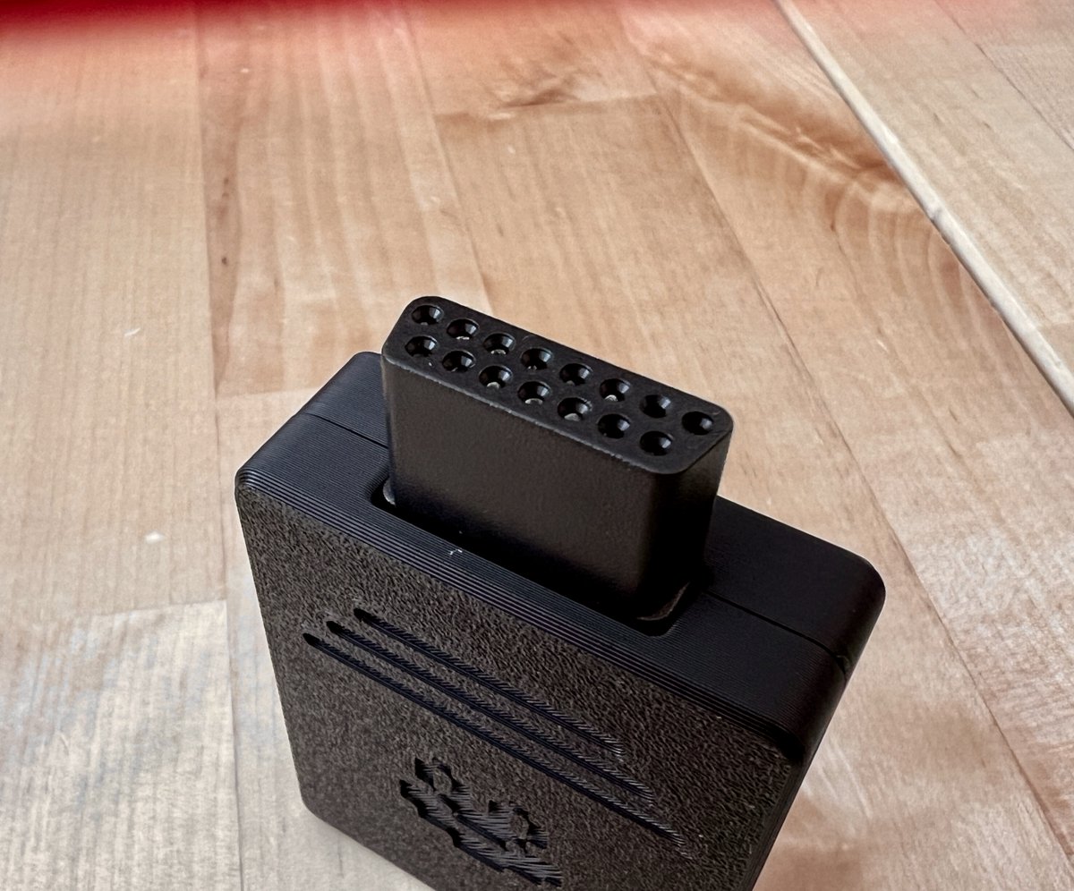 ToddsNerdCave's tweet image. Surprise! 

The SNES2Neo ultra low latency adapter is back in stock and has some improvements: 

1. New injection molded DB15 connector
2. Lower price - now just $25!

Use cheap and plentiful #SNES controllers on your #NeoGeo

Bump, bump it up!

retrofrog.net/products/snes2…