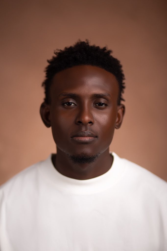 <a href="/Ozyjephanioji/">Ozioma Anioji 🎥🎬</a> My name is Ayenimelo Tosin and I am an Actor.🤍

instagram.com/ayenimelo_oluw…