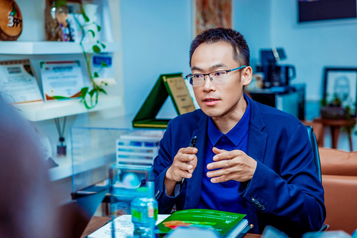 fondsfpt's tweet photo. Coopération : l'Ambassade de chine et le 3FPT explorent de nouvelles perspectives de collaboration
 
https://t.co/n0Q6RabWpH https://t.co/EeO6uZ26X1
