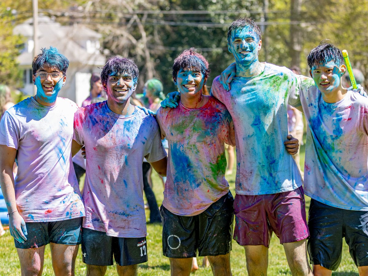 EmoryUniversity's tweet image. Emory Oxford celebrated Holi with color, music, and community 🎨💙. Thank you to @EmoryOxford's Hindu Student Association, South Asian Cultural Association, and Student Activities Committee for organizing such a great event!

#Emory #Holi #EmoryOxford